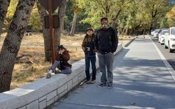 family-looking-up-at-climbers